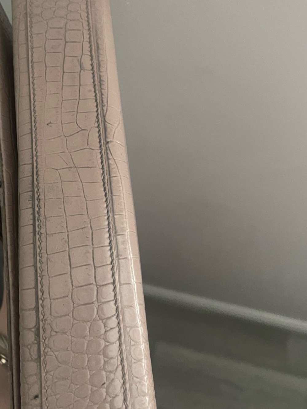 Saint Laurent Nude Croc-Embossed Crossbody Bag - Picture 8 of 15